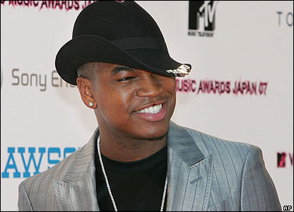 neyo without hat. neyo no hat. Not right.